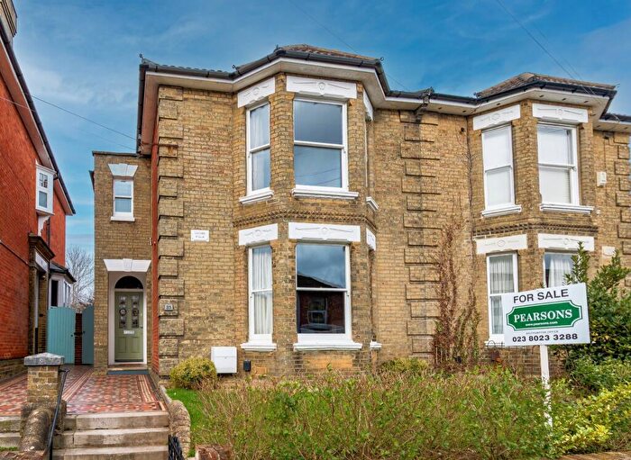 4 Bedroom Semi Detached House For Sale In Portswood, Southampton, SO14