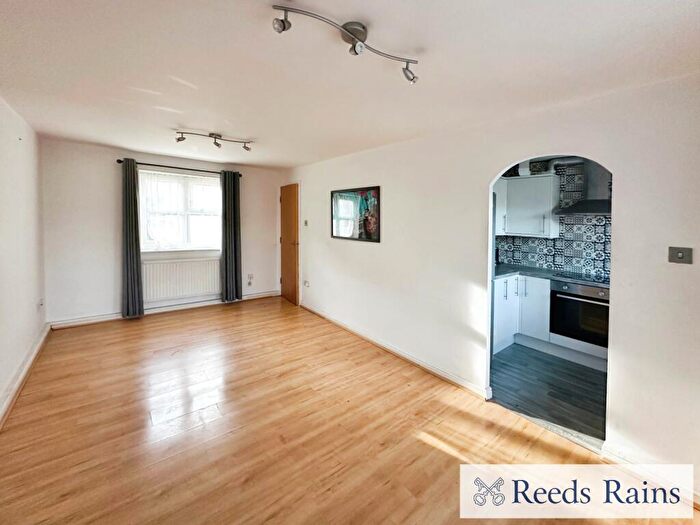2 Bedroom Apartment To Rent In Sheader Drive, Salford, Greater Manchester, M5