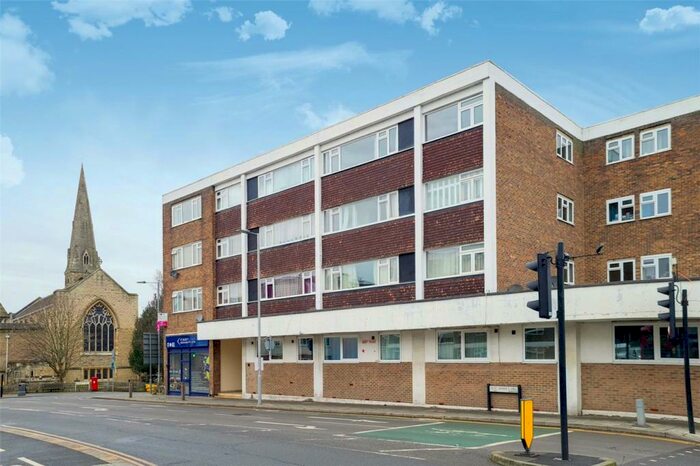 2 Bedroom Apartment To Rent In St. Mark's Hill, Surbiton, KT6
