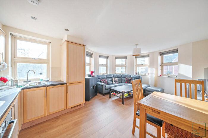 2 Bedroom Apartment To Rent In Church Road, Guildford, GU1