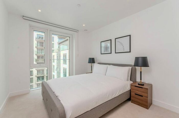 2 Bedroom Flat To Rent In Juniper Drive, Battersea, London, SW18