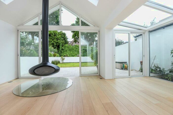 3 Bedroom Detached House To Rent In Belmont Grove London, SE13