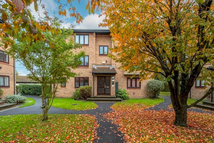 Studio To Rent In Gresham Way, Wimbledon Park, London, SW19