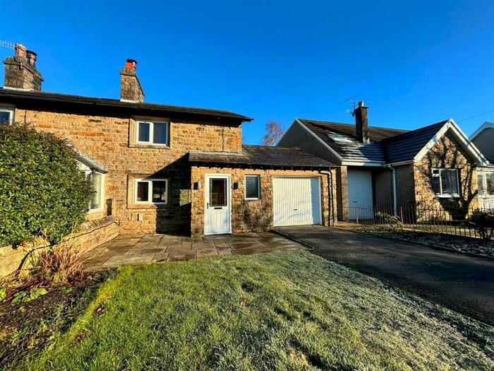 2 Bedroom House To Rent In Broadacre, Caton, LA2