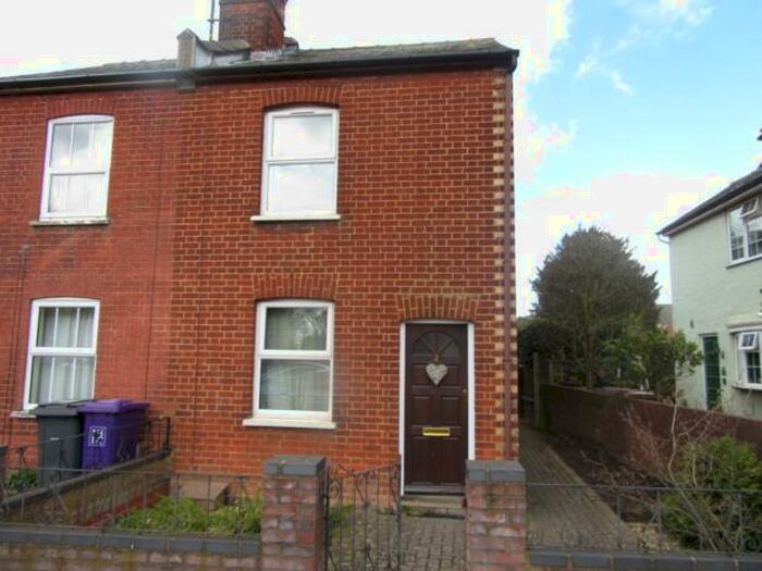 2 Bedroom Semi-Detached House To Rent In St John's Road, Hitchin, SG4