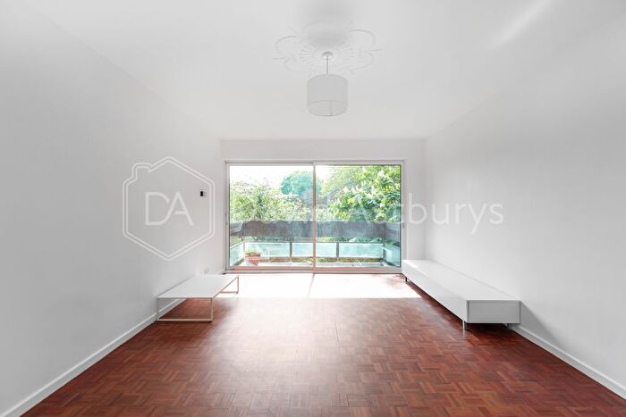 2 Bedroom Flat To Rent In Stanhope Road, Highgate, London, N6