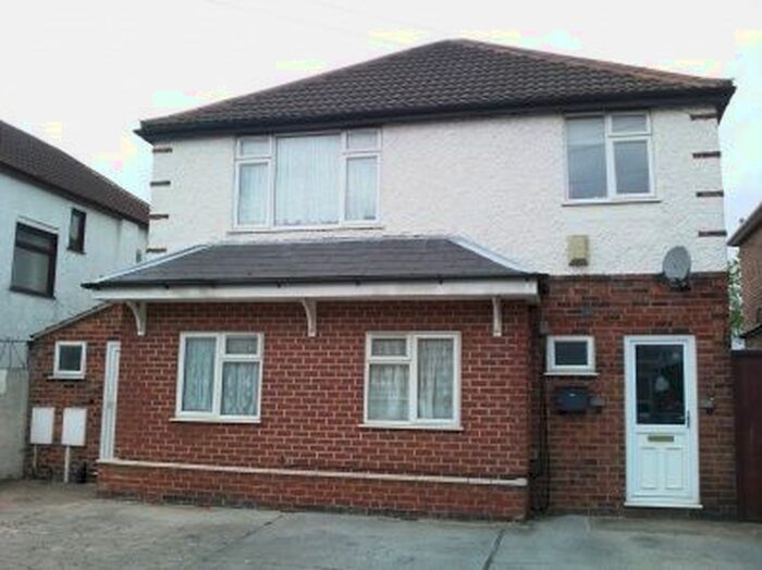 1 Bedroom Flat To Rent In Rosedale Road, Bakersfield, Nottingham, NG3