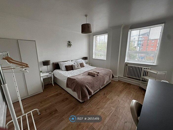 2 Bedroom Flat To Rent In Atlantic Mansions, Southampton, SO14