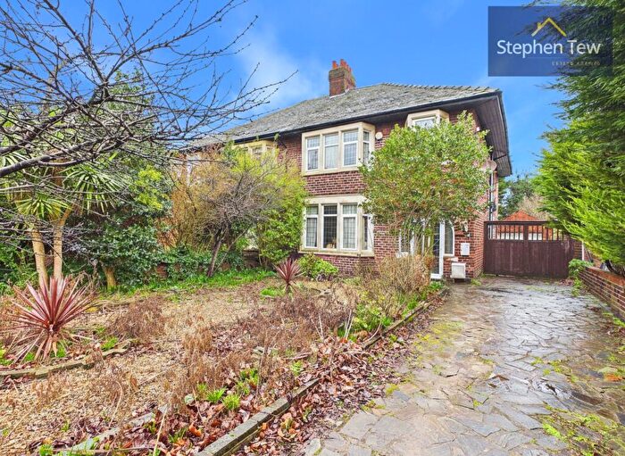 4 Bedroom Semi Detached House For Sale In Newton Drive, Blackpool, FY3