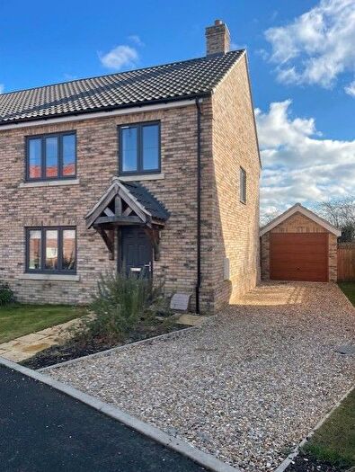 3 Bedroom Semi-Detached House To Rent In Willow Drive, Hempnall, NR15