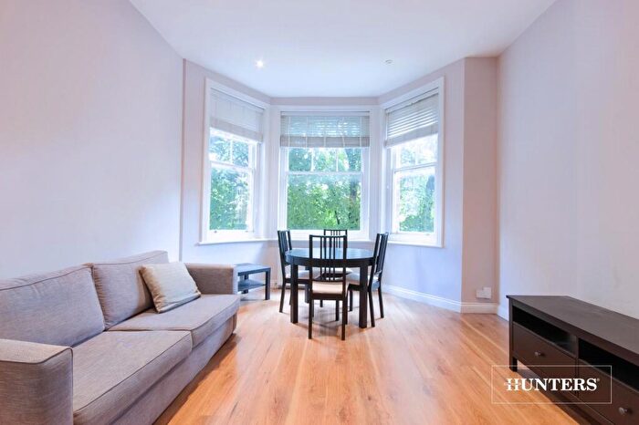 1 Bedroom Flat For Sale In Fairhazel Gardens, South Hampstead, London, NW6