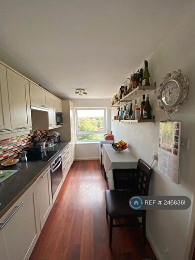 2 Bedroom Flat To Rent In Basinghall Gardens, Sutton, SM2