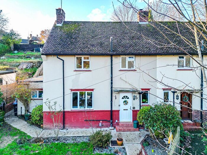 4 Bedroom Semi-Detached House For Sale In Springfield, Oxted, Surrey, RH8