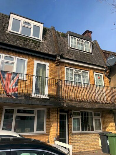 4 Bedroom Terraced House To Rent In Chingford Mount Road, London, E4