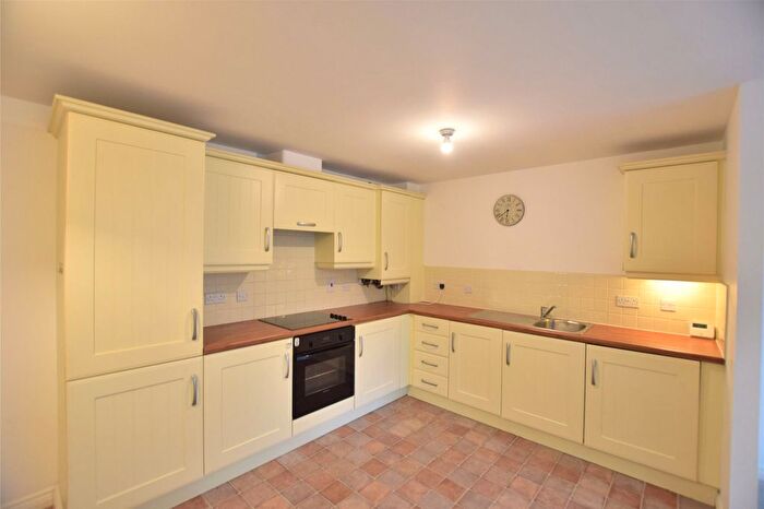 2 Bedroom Flat To Rent In Lauder Way, Gateshead, NE10