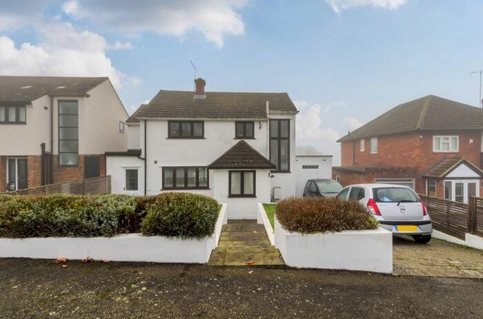 3 Bedroom Detached House To Rent In Westfield Avenue, Sanderstead, South Croydon, CR2