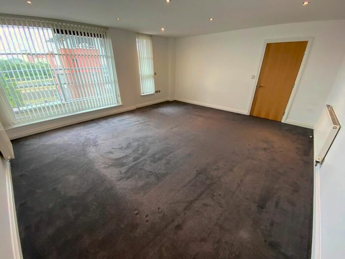 1 Bedroom Flat To Rent In Watkin Road, Leicester, LE2