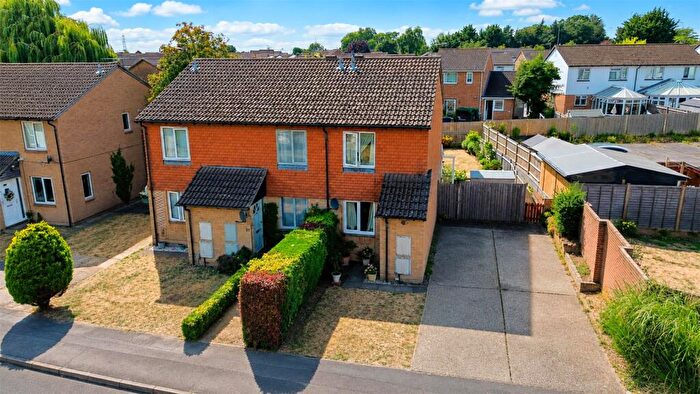 2 Bedroom End Of Terrace House For Sale In Charlville Drive, Calcot, Reading, Berkshire, RG31