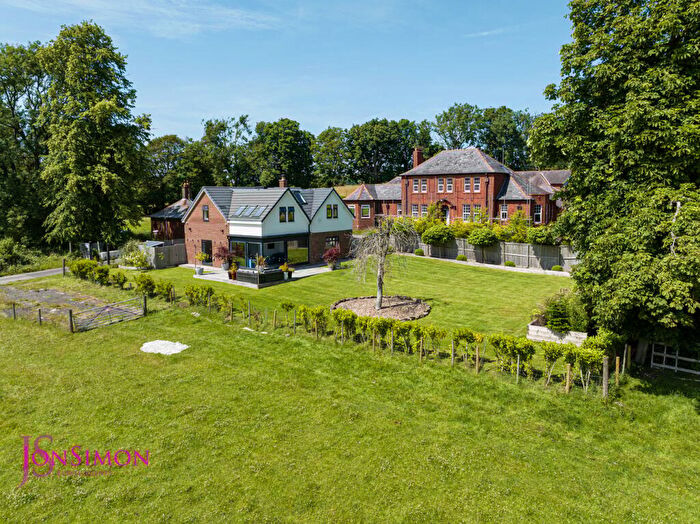 4 Bedroom Detached House For Sale In Knowsley Road, Ainsworth, Bolton, BL2
