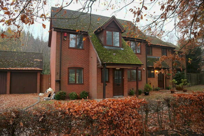 3 Bedroom End Of Terrace House To Rent In Station Lane, Lapworth, B94