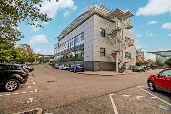 1 Bedroom Flat To Rent In New Eton House, Bath Road, Slough SL1