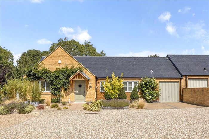 3 Bedroom Bungalow For Sale In Ingles Court, Campden Lane, Willersey, Nr Broadway, Worcestershire, WR12