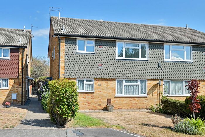 2 Bedroom Maisonette To Rent In Guernsey Close, Heston, Hounslow, TW5