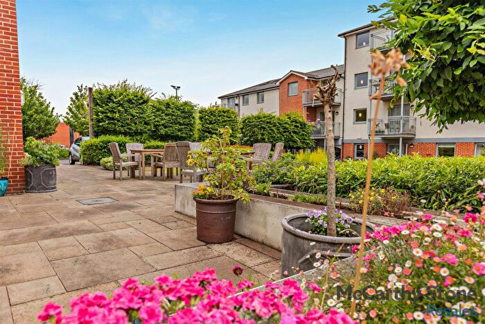 1 Bedroom Apartment For Sale In Lady Susan Court, New Road, Basingstoke, RG21