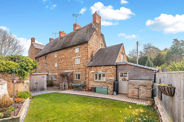 4 Bedroom Cottage For Sale In Aynho Road, Adderbury, OX17