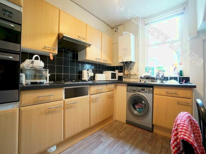 4 Bedroom House To Rent In Trevelyan Terrace, Bangor, Gwynedd, LL57