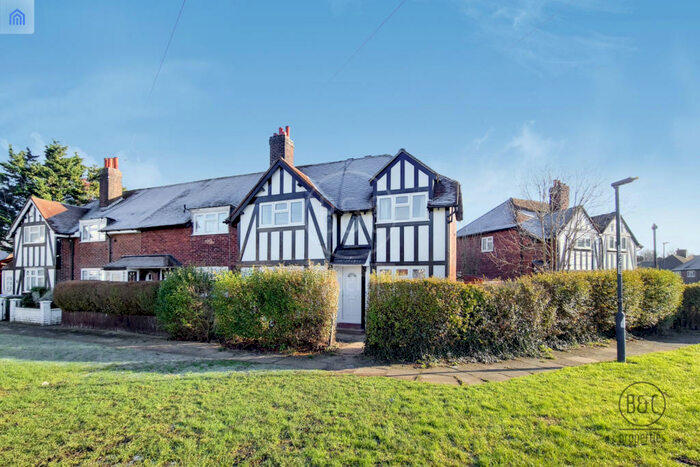 5 Bedroom End Of Terrace House To Rent In Eltham Palace Road, London, SE9