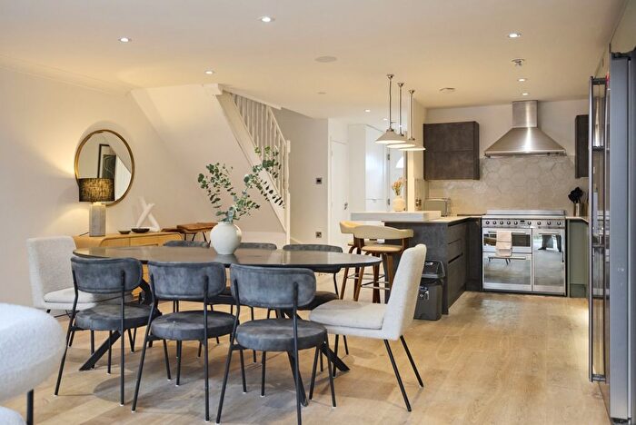 4 Bedroom Flat To Rent In Basevi Way, London, SE8