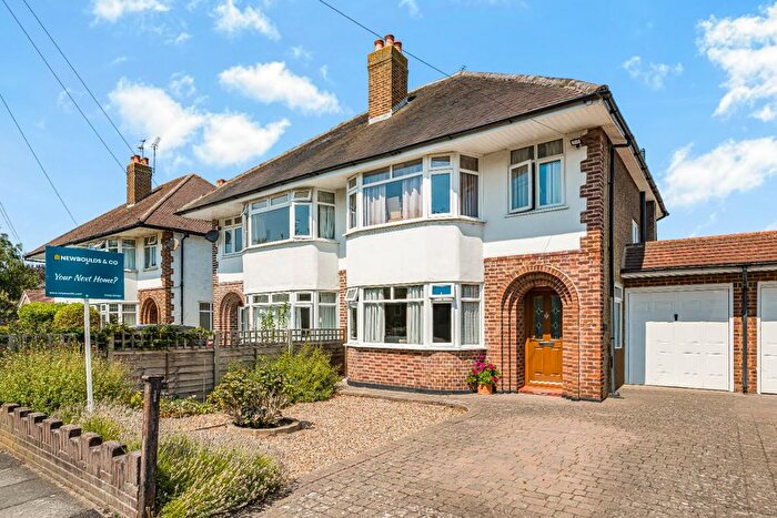 3 Bedroom Semi-Detached House For Sale In Lower Sunbury, Surrey, TW16