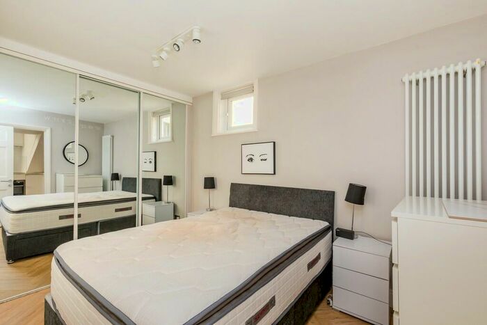 1 Bedroom Flat For Sale In Oriental Place, BN1