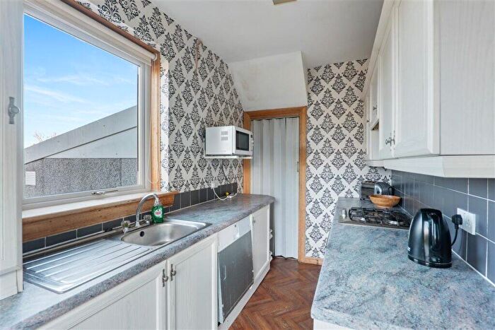 2 Bedroom Semi-Detached House For Sale In Vardar Avenue, Clarkston, G76