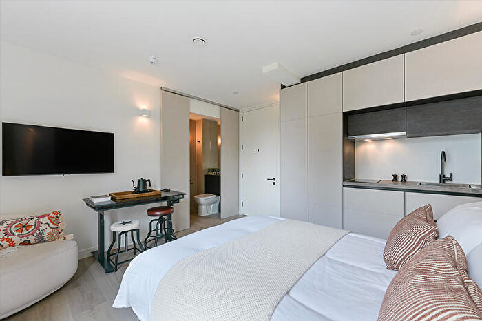 Studio To Rent In Greenhill Way, Harrow, Middlesex, HA1