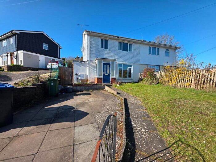 3 Bedroom Semi Detached House For Sale In Westbourne Grove, Rugby, CV22