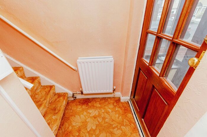 3 Bedroom Semi-Detached House For Sale In Waite Road, Willenhall, WV13