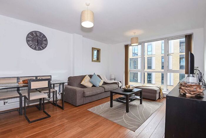 2 Bedroom Flat To Rent In Eltringham Street, Wandsworth, SW18