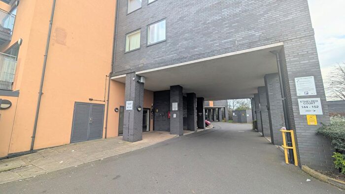 1 Bedroom Flat To Rent In The Mall, Harrow, HA3