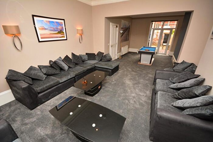 6 Bedroom Terraced House To Rent In Jesmond, Newcastle Upon Tyne, NE2