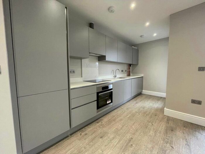 1 Bedroom Flat To Rent In Ballards Rise, South Croydon CR2