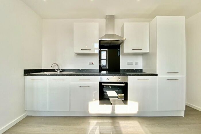 1 Bedroom Flat To Rent In Chatsworth Way, London, SE27