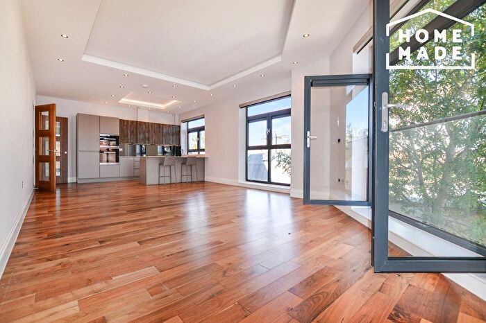 2 Bedroom Flat To Rent In Muswell Hill, London, N10