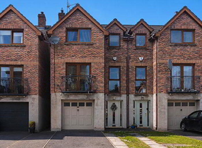 4 Bedroom End Of Terrace House For Sale In Silverwood Green, Craigavon, BT66