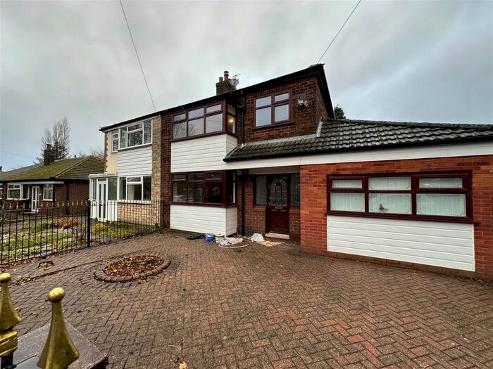 3 Bedroom Semi-Detached House To Rent In Broadoak Road, Ashton-Under-Lyne, OL6