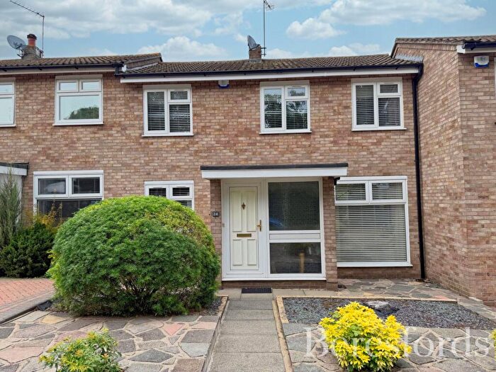 3 Bedroom Terraced House For Sale In Carisbrooke Close, Hornchurch, RM11