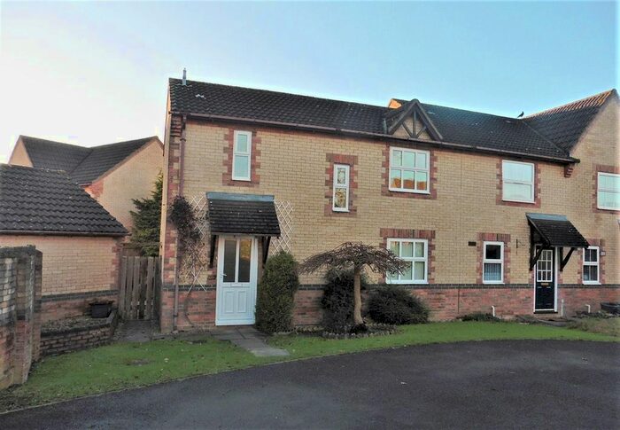 3 Bedroom Terraced House To Rent In Rowe Mead, Chippenham, SN15