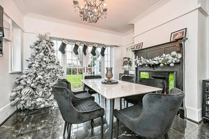 4 Bedroom Detached House For Sale In Osborne Road, Southport, PR8