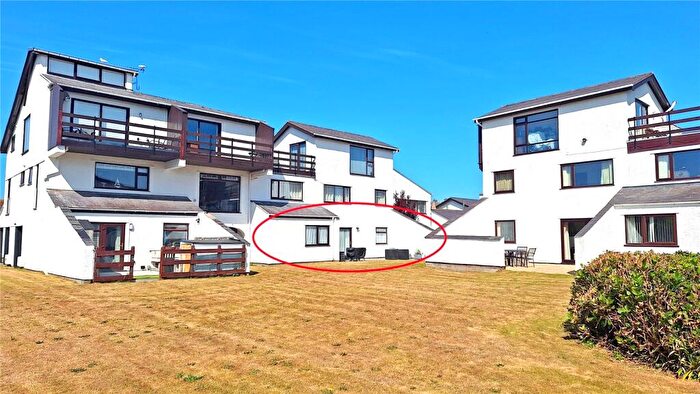 2 Bedroom Apartment For Sale In Deganwy Beach, Deganwy, Conwy, LL31